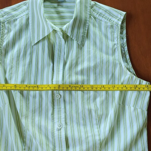 Ann Taylor Vneck Sleeveless Shirt - Picture 8 of 12